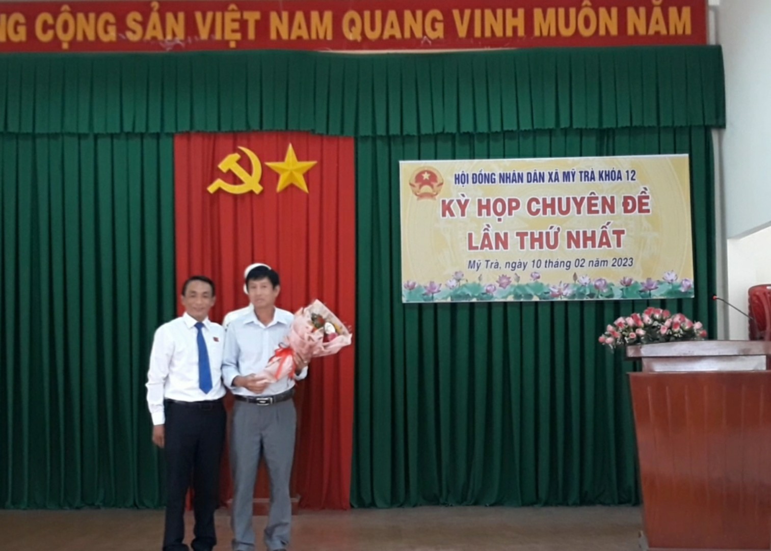 Ông Huỳnh Kim Thuần được bầu làm Chủ tịch Ủy ban nhân dân xã Mỹ Trà, khóa XII, nhiệm kỳ 2021-2026
